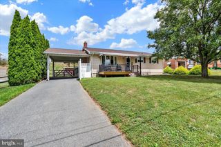 81 E COLLEGE AVE, Wernersville, PA 19565