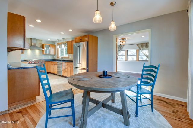 6 Jo Ann Court, Colonie, NY 12205