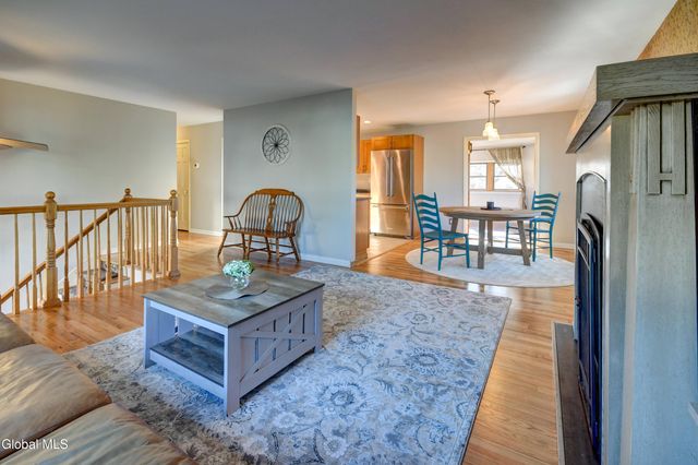 6 Jo Ann Court, Colonie, NY 12205