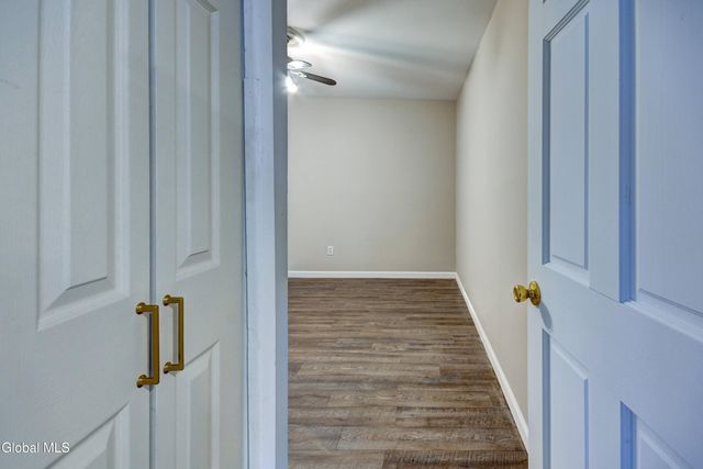 6 Jo Ann Court, Colonie, NY 12205