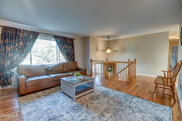 6 Jo Ann Court, Colonie, NY 12205