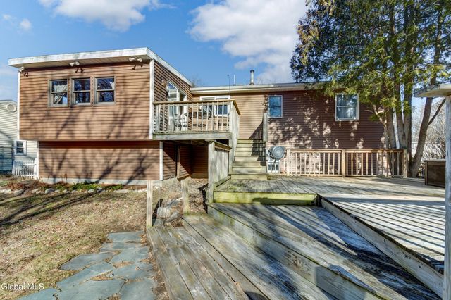 6 Jo Ann Court, Colonie, NY 12205