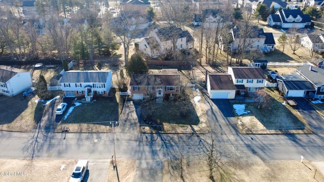 6 Jo Ann Court, Colonie, NY 12205