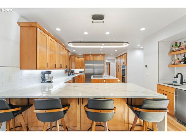 2024 CEDAR Ct, North Bend, OR 97459