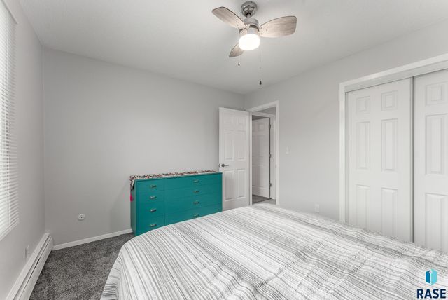 101 S Holly Ave Avenue, Sioux Falls, SD 57104