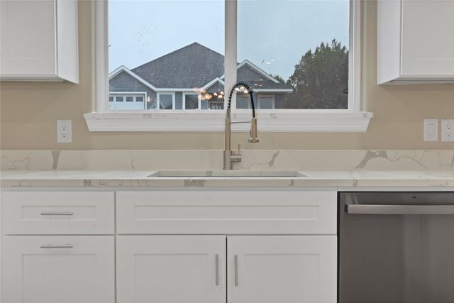 5618 Barkridge Drive, Granbury, TX 76048