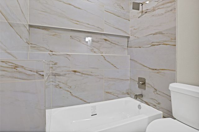 5618 Barkridge Drive, Granbury, TX 76048