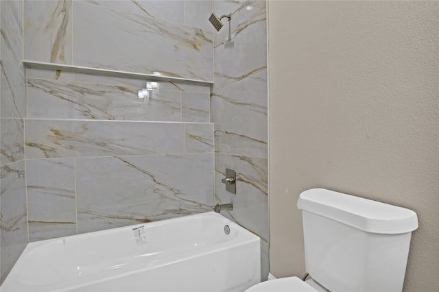 5618 Barkridge Drive, Granbury, TX 76048