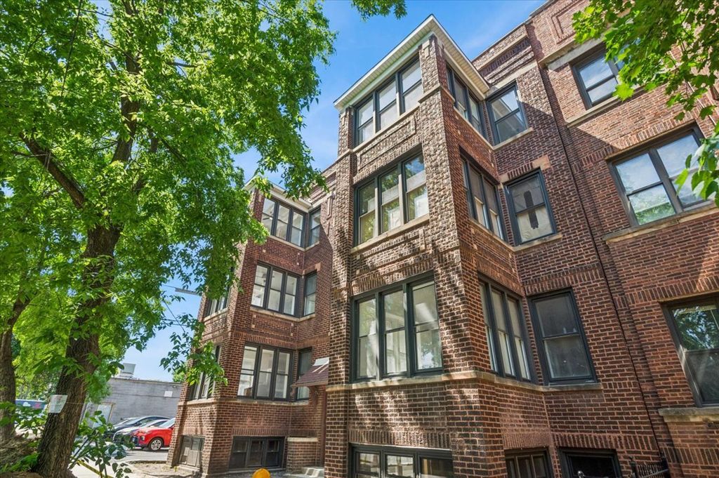1540 W Rosemont Avenue G, Chicago, IL 60660