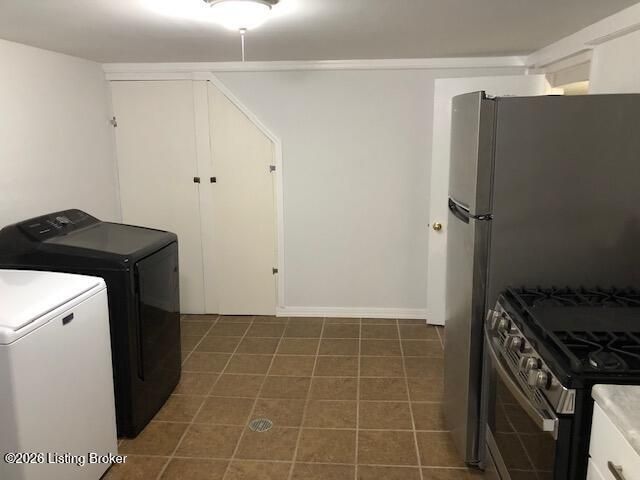 693 N Lakeview Dr, Louisville, KY 40229