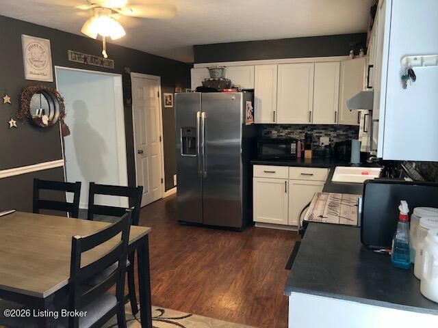 693 N Lakeview Dr, Louisville, KY 40229
