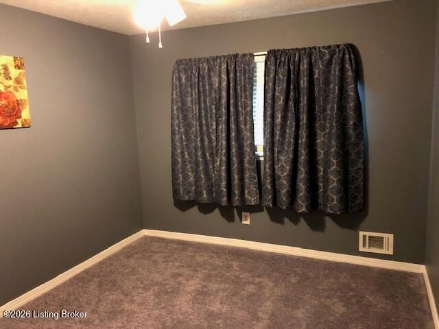 693 N Lakeview Dr, Louisville, KY 40229