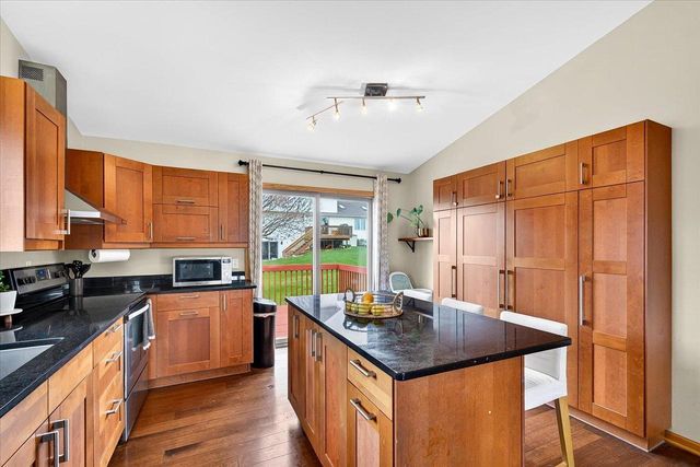 2322 Quartz Lane, Madison, WI 53719