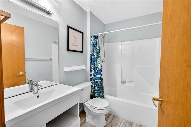 2322 Quartz Lane, Madison, WI 53719