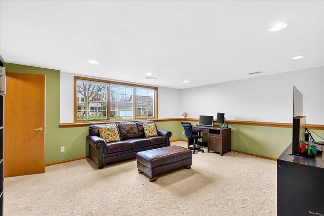 2322 Quartz Lane, Madison, WI 53719