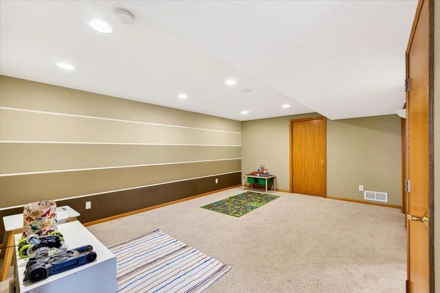 2322 Quartz Lane, Madison, WI 53719