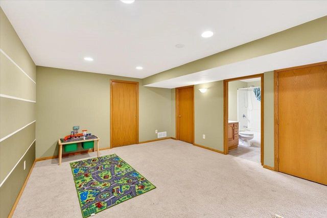 2322 Quartz Lane, Madison, WI 53719
