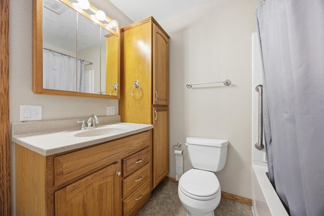 1003 12th Street N, Moorhead, MN 56560