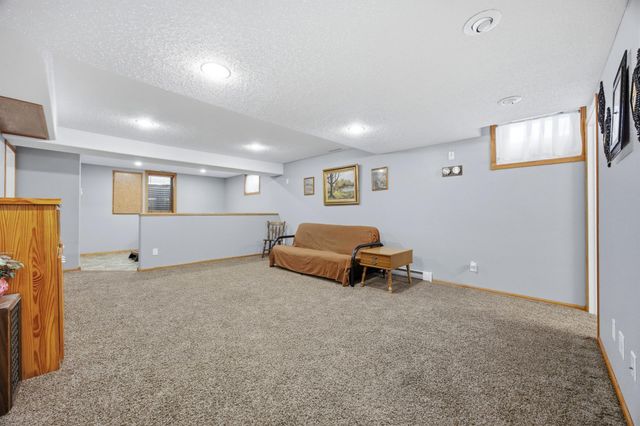 1003 12th Street N, Moorhead, MN 56560