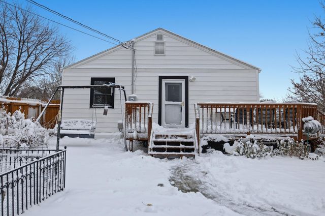 1003 12th Street N, Moorhead, MN 56560