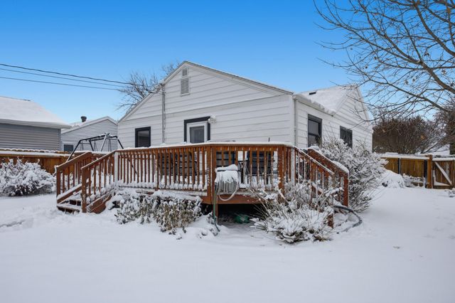 1003 12th Street N, Moorhead, MN 56560