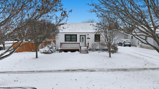 1003 12th Street N, Moorhead, MN 56560