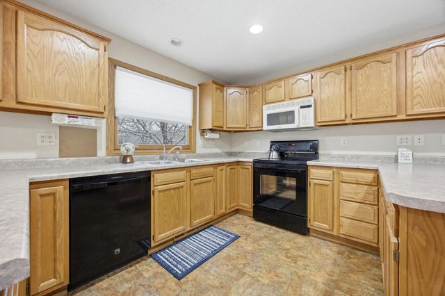 1003 12th Street N, Moorhead, MN 56560