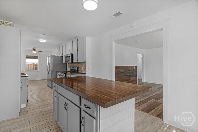 975 Wedgewood Way, Hinesville, GA 31313