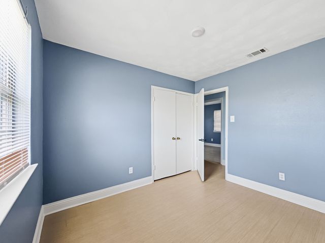 617 Rosewood Hills Drive, Garland, TX 75040