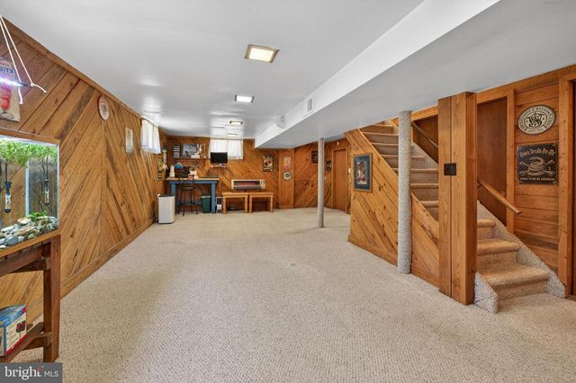 17 SHERWOOD DR, Medford, NJ 08055