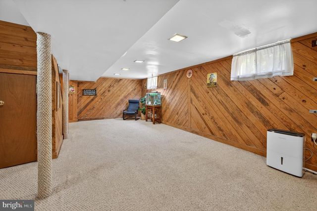17 SHERWOOD DR, Medford, NJ 08055