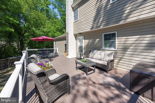 17 SHERWOOD DR, Medford, NJ 08055