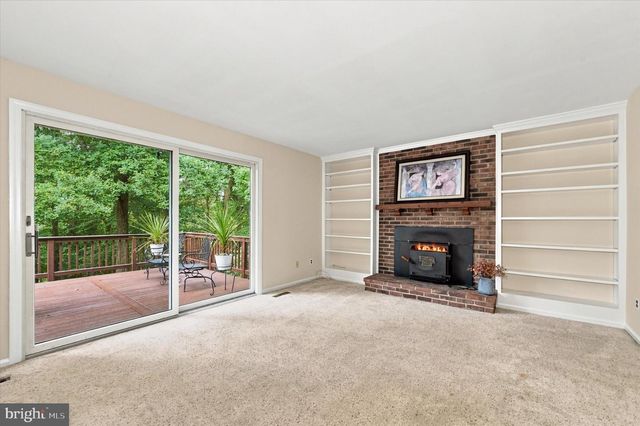 9 ROUND TREE CIR, Hockessin, DE 19707