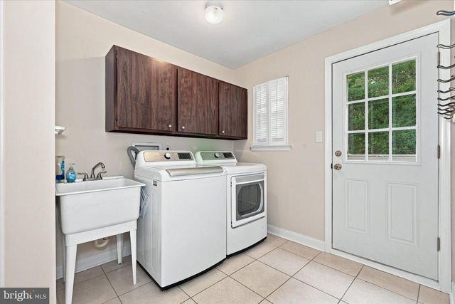 9 ROUND TREE CIR, Hockessin, DE 19707