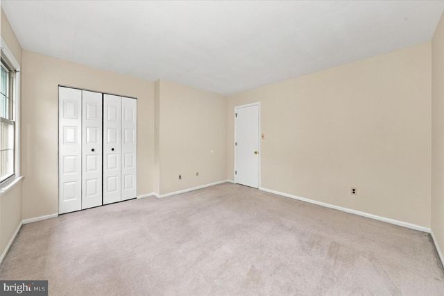 9 ROUND TREE CIR, Hockessin, DE 19707