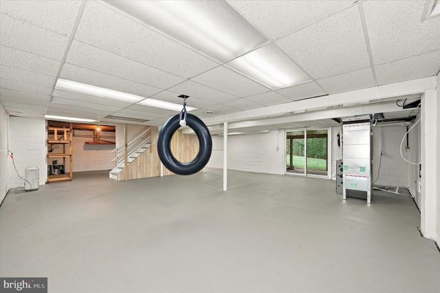 9 ROUND TREE CIR, Hockessin, DE 19707