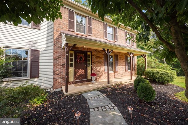 9 ROUND TREE CIR, Hockessin, DE 19707