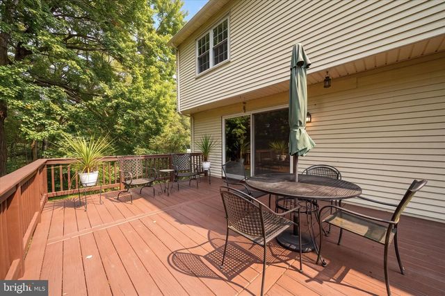 9 ROUND TREE CIR, Hockessin, DE 19707
