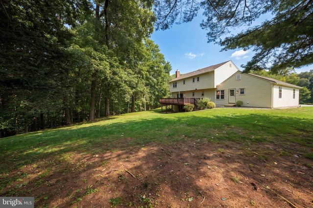 9 ROUND TREE CIR, Hockessin, DE 19707