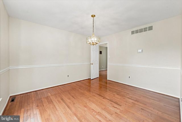 9 ROUND TREE CIR, Hockessin, DE 19707