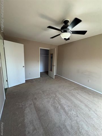 16444 Terrace Ct, Roseville, MI 48066