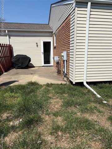 16444 Terrace Ct, Roseville, MI 48066