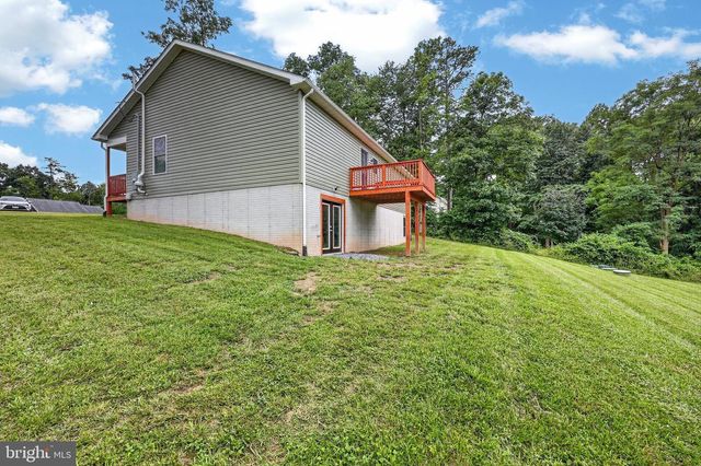 643 PINE RIDGE DR, Front Royal, VA 22630
