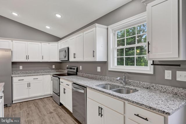 643 PINE RIDGE DR, Front Royal, VA 22630