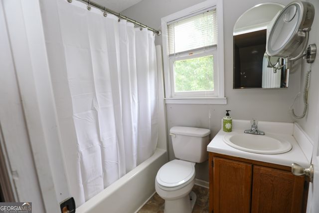 363 Sanders Davis Road, Newnan, GA 30263
