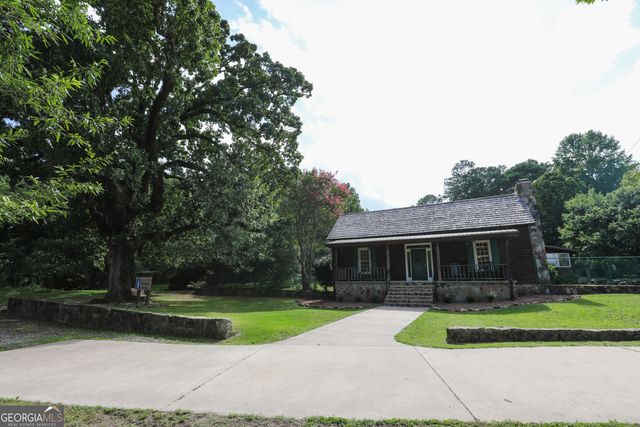 363 Sanders Davis Road, Newnan, GA 30263