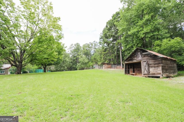 363 Sanders Davis Road, Newnan, GA 30263