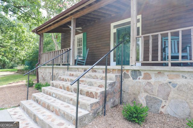 363 Sanders Davis Road, Newnan, GA 30263