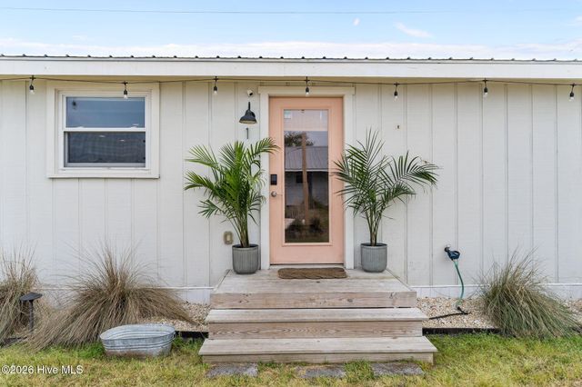 636 & 644 S Third Avenue, Kure Beach, NC 28449