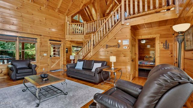 1123 Towering Oaks Drive, Sevierville, TN 37876